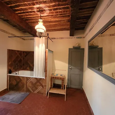 Au Puits De La Fontaine Guest house Tavernes