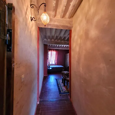 Au Puits De La Fontaine Guest house