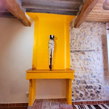 Au Puits De La Fontaine